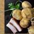 Картошка на углях или костре в фольге Картофель запеченный на мангале в фольге